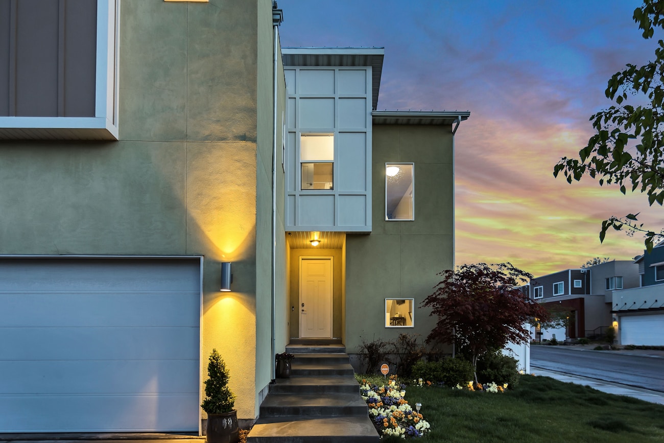 A growing address preview
